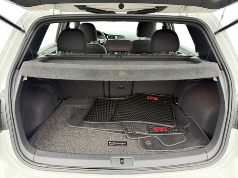 Used 2018 Volkswagen Golf 4-Door image 17