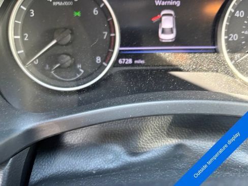 Used 2025 Nissan Sentra SR FWD image 11