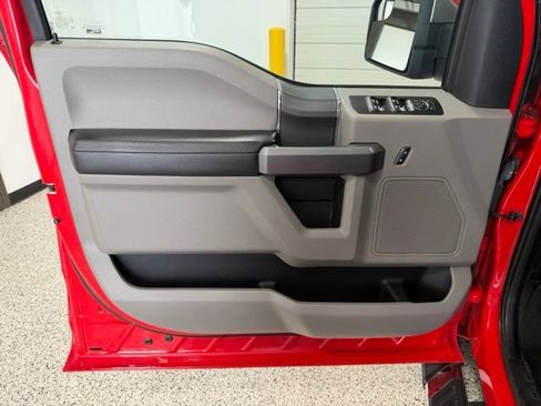 Used 2018 Ford F150 XLT w/ Equipment Group 302A Luxury AWD/4WD image 8