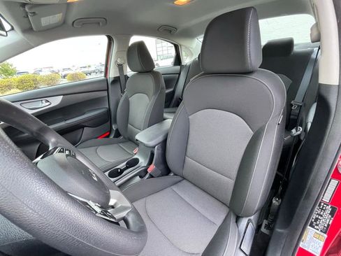Used 2024 Kia Forte LXS w/ LXS Technology Package image 21