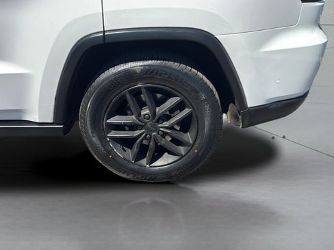 Used 2020 Jeep Grand Cherokee Trailhawk w/ Trailhawk Luxury Group AWD/4WD image 37