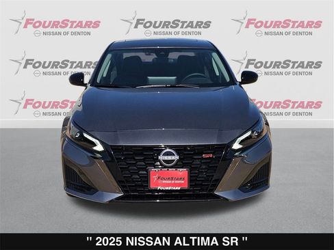 New 2025 Nissan Altima 2.5 SR image 10