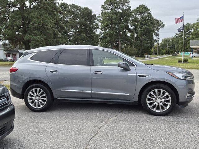 Used 2018 Buick Enclave Premium w/ Trailering Package FWD image 2