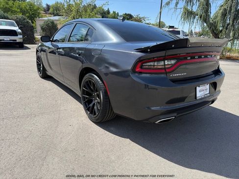 Used 2016 Dodge Charger R/T RWD image 6