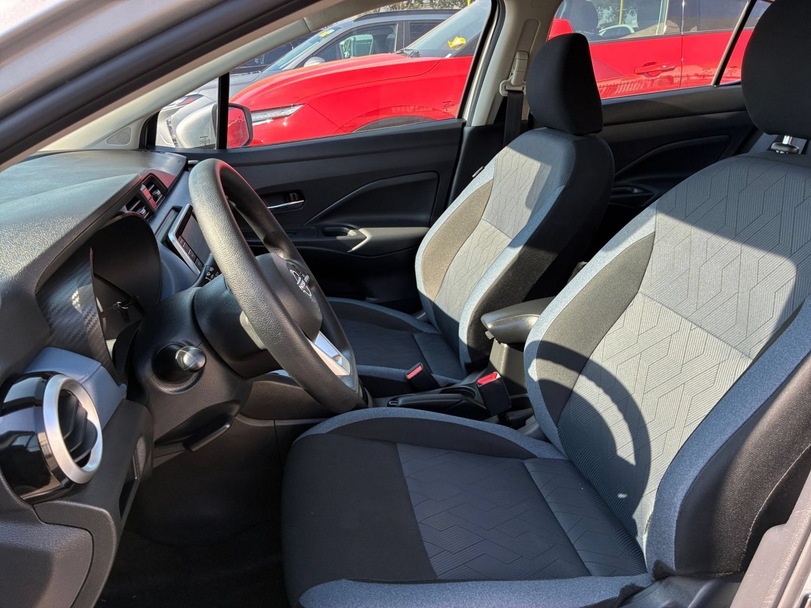 Used 2025 Nissan Versa SV FWD image 24