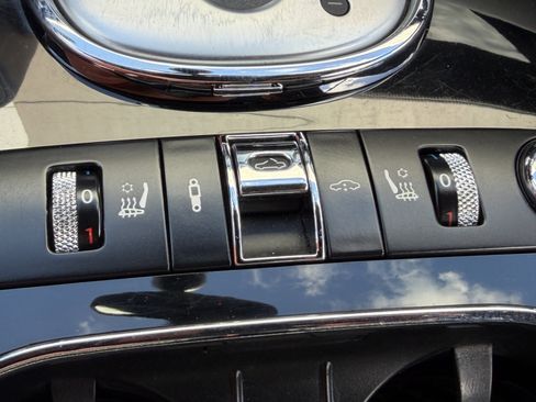 Used 2013 Bentley Continental GT image 28