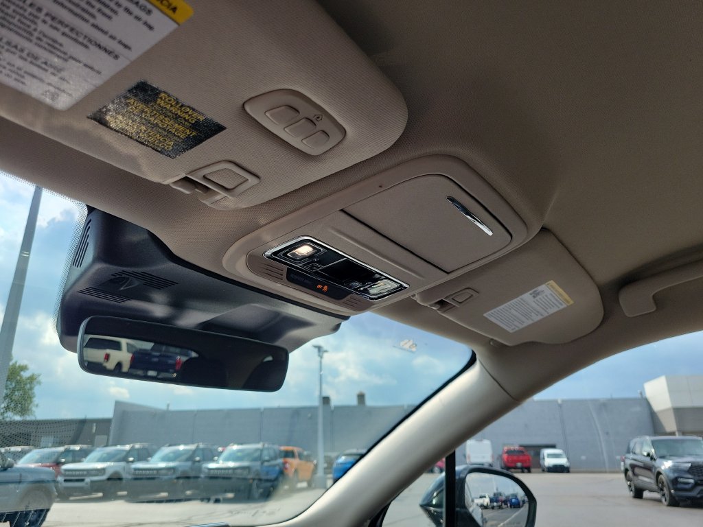 Certified 2023 Lincoln Corsair AWD w/ Equipment Group 101A image 30