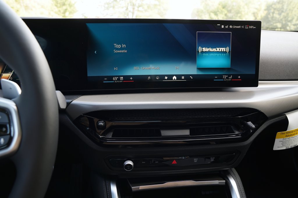 New 2026 BMW 230i xDrive Coupe w/ Premium Package AWD/4WD image 17