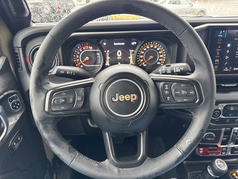 Used 2025 Jeep Wrangler Rubicon image 21