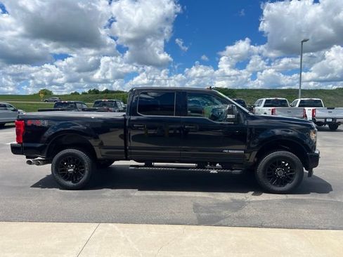 Used 2019 Ford F350 Lariat AWD/4WD image 4