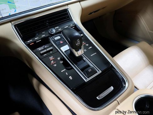 Used 2017 Porsche Panamera image 25