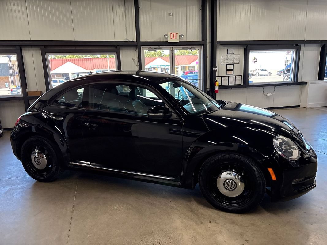 Used 2013 Volkswagen Beetle 2.5 FWD image 14