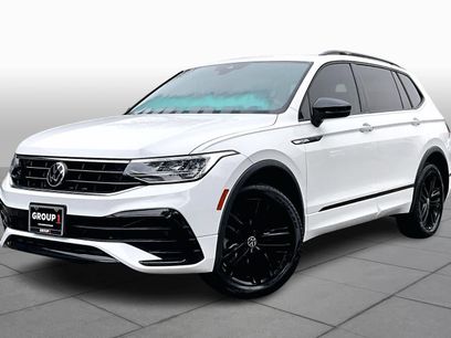 Used 2022 Volkswagen Tiguan SE R-Line