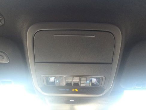 Certified 2025 Ford Explorer ST image 30