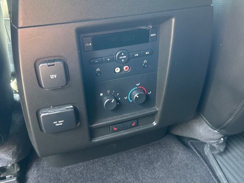 Used 2014 Ford Expedition Limited w/ Equipment Group 301A AWD/4WD image 19