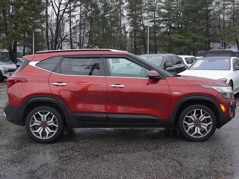 Used 2021 Kia Seltos SX image 19