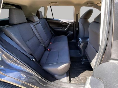 Used 2022 Toyota RAV4 LE FWD image 16