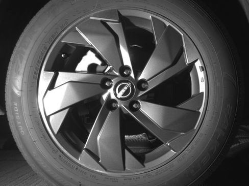 Used 2025 Nissan Rogue SV FWD image 15