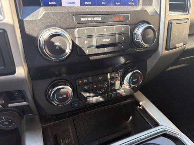 Used 2021 Ford F250 Lariat w/ Lariat Ultimate Package AWD/4WD image 29