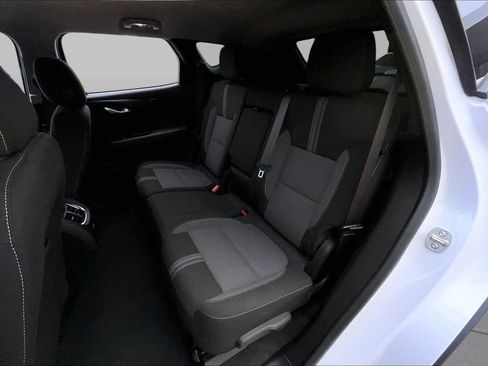 Used 2023 Chevrolet Blazer LT FWD image 17