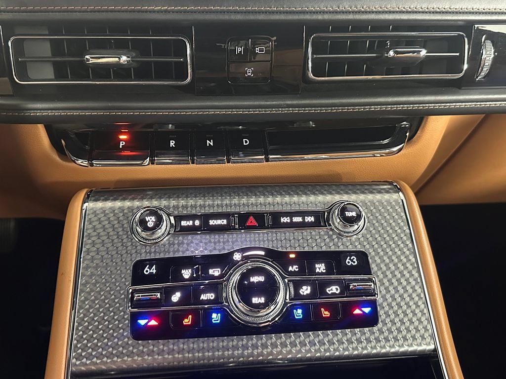Used 2020 Lincoln Aviator Black Label w/ Dynamic Handling Package AWD/4WD image 20