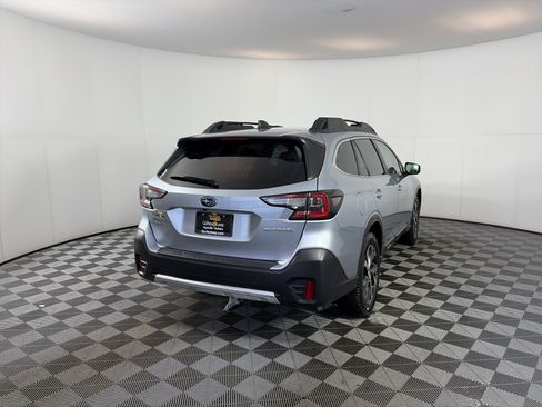 Used 2021 Subaru Outback Limited image 10