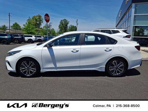 Used 2023 Kia Forte GT-Line FWD image 9