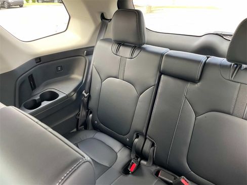 New 2025 Honda Pilot EX-L image 11