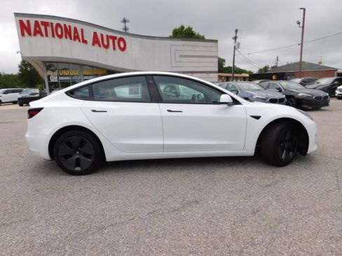 Used 2022 Tesla Model 3 Long Range AWD/4WD image 4
