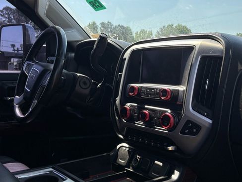 Used 2016 GMC Sierra 2500 SLT w/ Duramax Plus Package AWD/4WD image 7