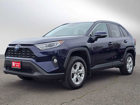 Used 2021 Toyota RAV4 XLE w/ Convenience Package AWD/4WD image 9