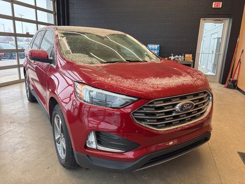 Used 2022 Ford Edge SEL w/ Convenience Package image 2