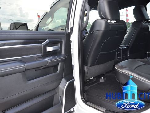 Used 2022 RAM 2500 Laramie w/ Night Edition AWD/4WD image 13