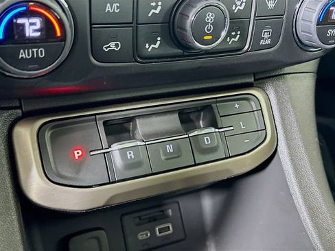Used 2023 GMC Acadia Denali w/ Denali Ultimate Package AWD/4WD image 20
