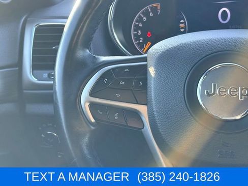 Used 2022 Jeep Grand Cherokee Laredo X image 20