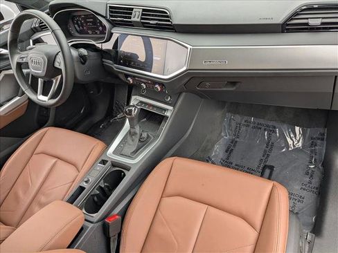 Certified 2025 Audi Q3 2.0T Premium w/ Convenience Package image 19