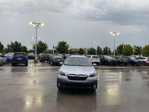 Used 2020 Subaru Outback Premium AWD/4WD image 9