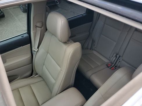 Certified 2019 Jeep Grand Cherokee Limited AWD/4WD image 37