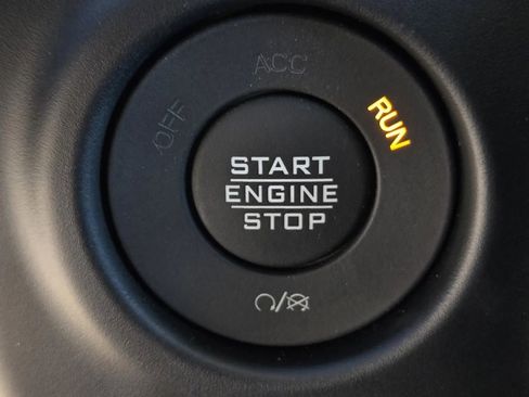 New 2023 Jeep Gladiator Willys image 11