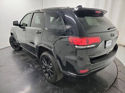 Used 2020 Jeep Grand Cherokee Altitude image 6