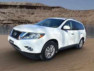 Used 2014 Nissan Pathfinder SL w/ SL Premium Package video 1