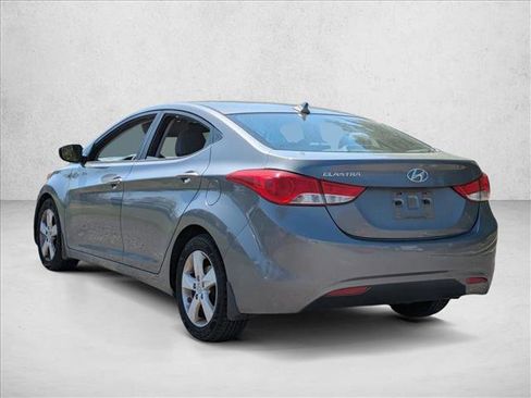 Used 2013 Hyundai Elantra GLS w/ Preferred Pkg image 8