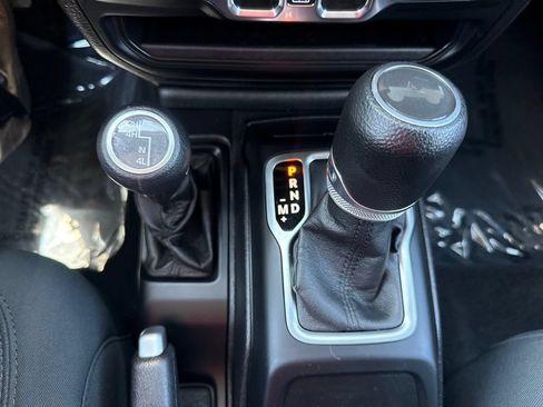 Used 2021 Jeep Wrangler Unlimited Sport AWD/4WD image 28