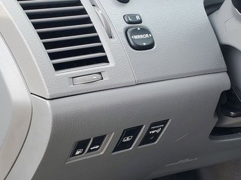 Used 2009 Toyota Avalon Limited image 10