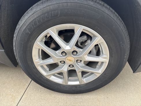 Used 2024 Chevrolet Equinox LT image 4