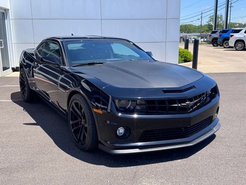 Used 2013 Chevrolet Camaro SS w/ SS Performance Package RWD image 7