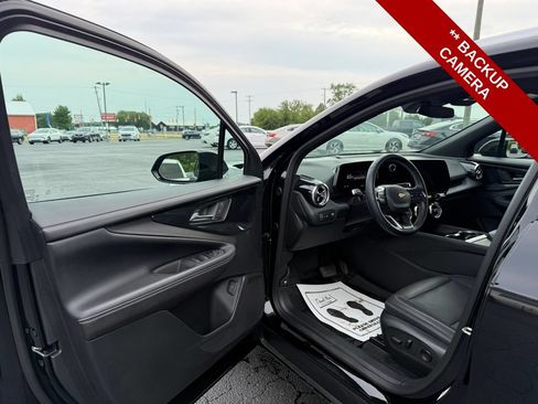 Used 2024 Chevrolet Blazer EV LT AWD/4WD image 12
