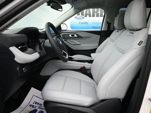 New 2025 Ford Explorer Platinum w/ Ultimate Package image 14