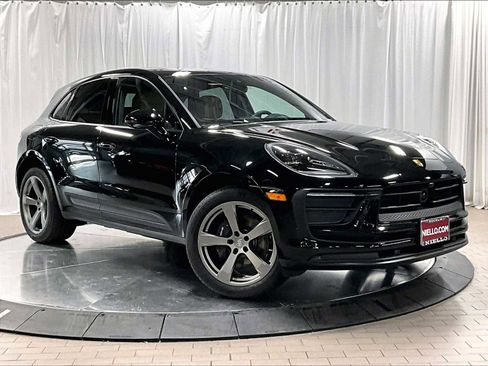 Used 2024 Porsche Macan image 12
