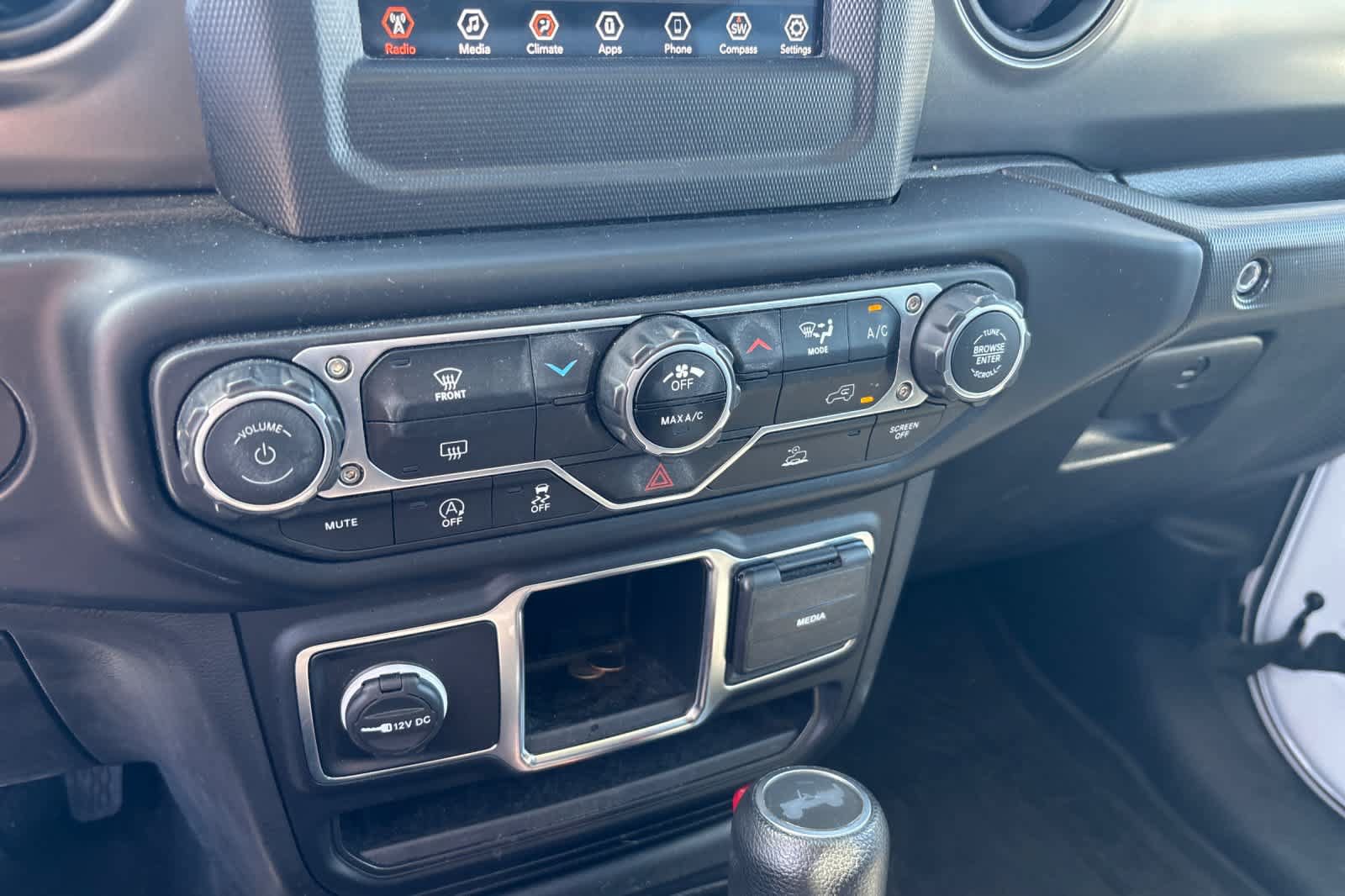 Used 2023 Jeep Wrangler Sport AWD/4WD image 22